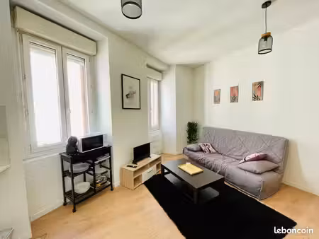 nîmes centre – studio meublé 21 m² – entièrement rénové