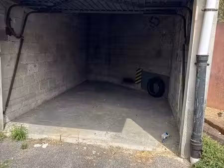 garage/box