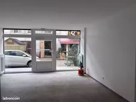 local commercial centre ville 40m²