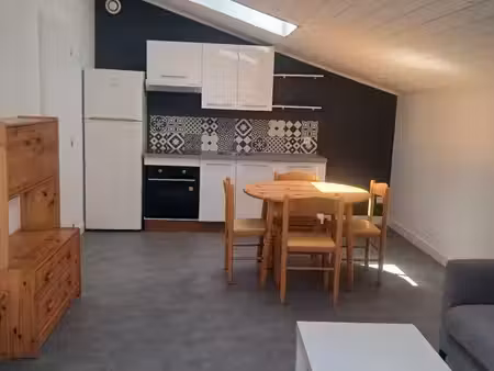 location à l'année maison meublée 2 chambres avec jardinet