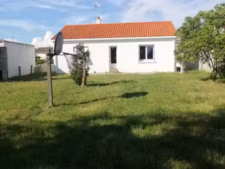 maison 2 chambres garage + grand jardin clos