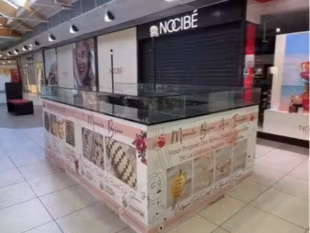 stand kiosque bijoux parfum galerie