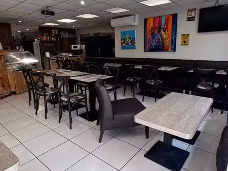 restaurant 90 m² entièrement équipé avec extraction – 60 places – ca moyen 140 k – 70 000 
