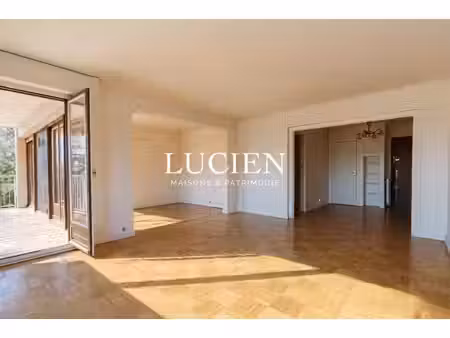 écully – grand t6 familial dans résidence avec parc et piscine