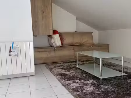 2 place bénédicte teissier 69005 lyon studio meublé refait à neuf
