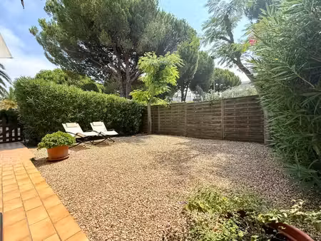 2 pièces cabine avec parking et 80m2 de jardin