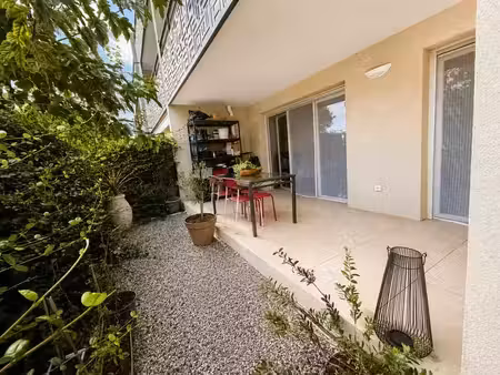 pierrefeu du var rare a la vente appart t2 avec extérieur et 2 parkings