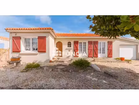 l'epine - maison de plain peid a deux du bourg