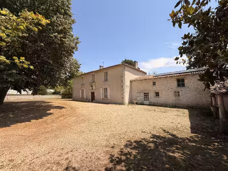 logis ancienne seigneurie