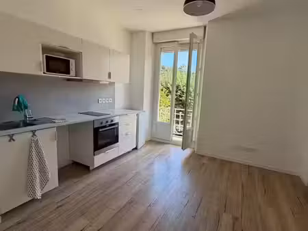 location appartement 2 pièces 25 m² à mazamet (81200)  370 €