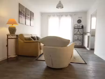 a perpignan sud  un appartement deux pieces meuble
