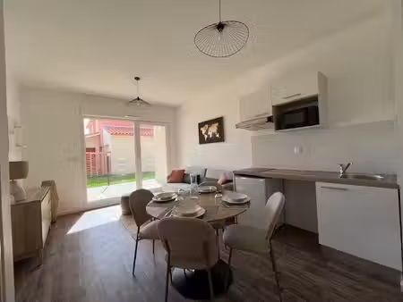 à louer appartement t2 en rez-de-chaussée avec parking c