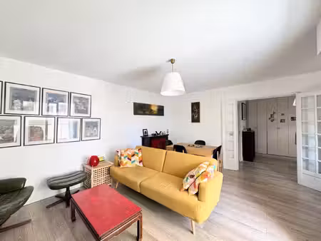 appartement 3 pièces – 85 84 m² – balcon