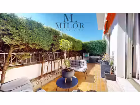 3 pieces - 2 terrasses - parking - parfait etat
