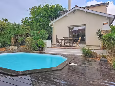 maison familiale 156 m² avec piscine chauffée