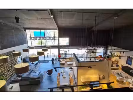 location commerce les pennes mirabeau 13170 1390m²
