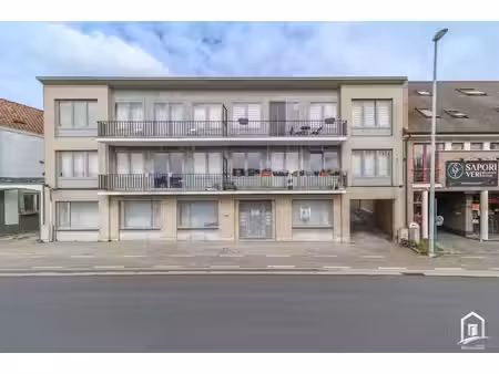 mooi afgewerkt gelijkvloers appartement te nieuwerkerken ...