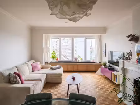 vintage sixties 2-slaapkamerappartement met terras in led...