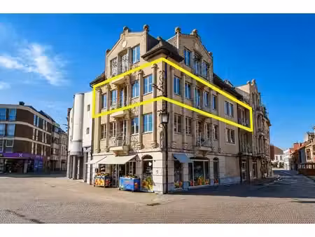 ruim appartement op de markt van zottegem