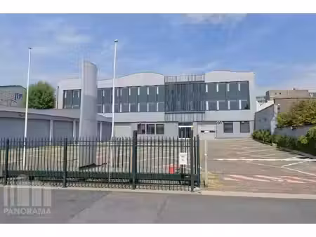 espace de bureaux de 851 m² situé dans un emplacement str...