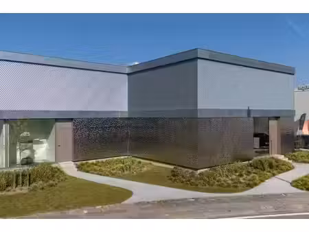 kmo-unit van 288m² ingericht als showroom of kantoren nab...
