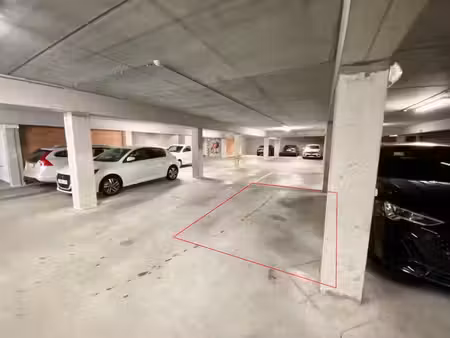 parking intérieur en sous-sol