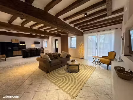 longère meublée rénovée au calme - 2 chambres - mansigné