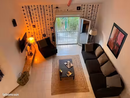 bel appartement f3 duplex meublé à louer - vue port de pêche