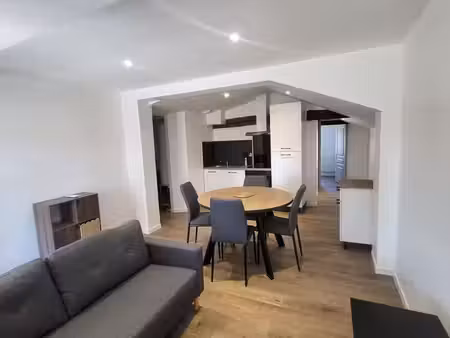 t3 meublé 55 m² avec balcon – entièrement rénové – mirande – 650 cc