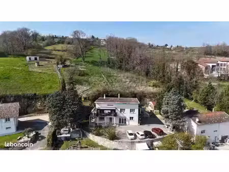 appartement 134m2 avec terrasse- 3 chambres - pont évêque