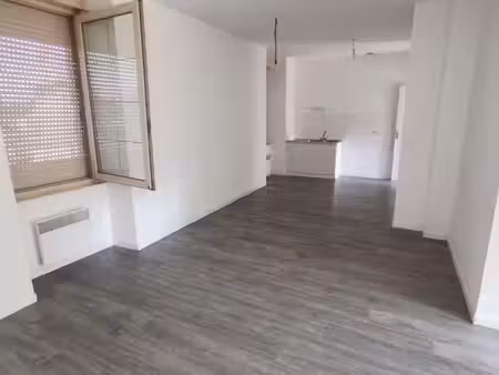 appartement sur 2 étages à louer centre bourg 85250 saint fulgent