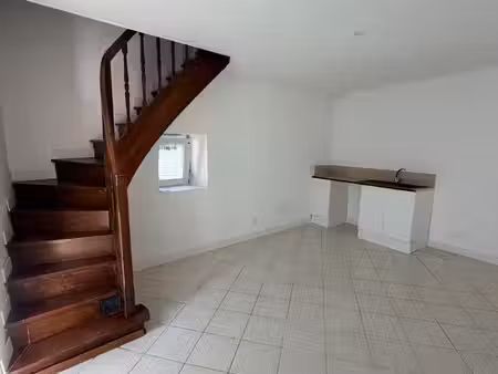 à louer – t2 de 32 22 m² – petite maison indépendante