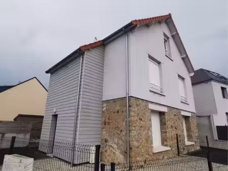 maison à louer au mois (maximum jusqu’à juin 2027)
