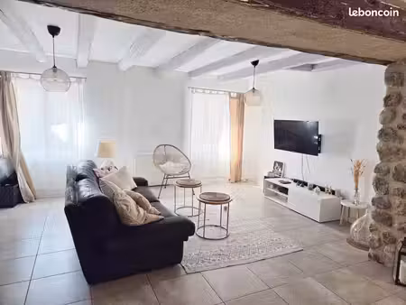 location maison de village 120 m2