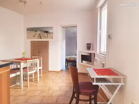 jolie f2 + terrasse rénové  meublé