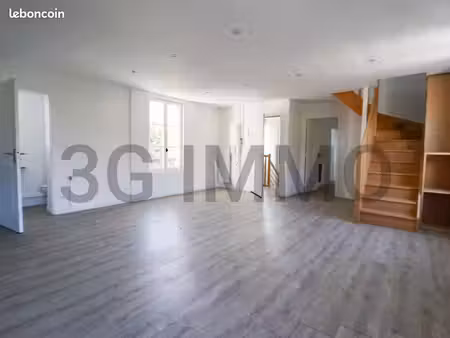 appartement duplex avec jardin privatif 60 m² | 2 parkings | centre-ville nesles-la-vallée