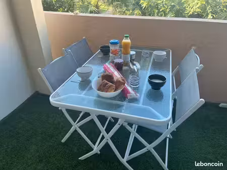 studio climatisé avec terrasse