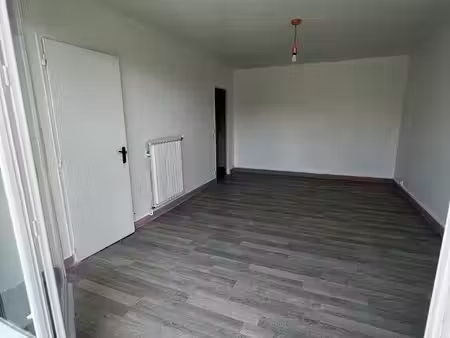 studio lumineux 31 m² avec grand balcon sans vis-à-vis – les pavillons-sous-bois
