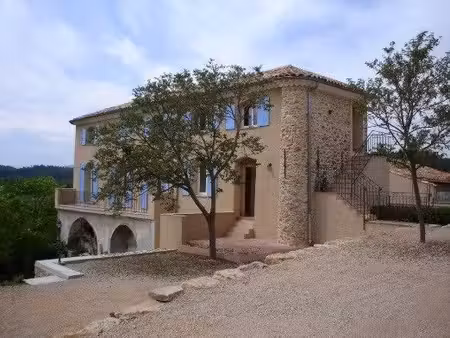 appartement t4 de 87 m² dans maison de campagne à toutves