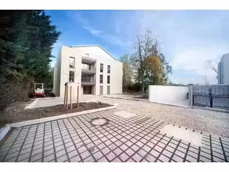 location appartement 4 pièces 96 m² à bourg-en-bresse (01000)  1 182 €