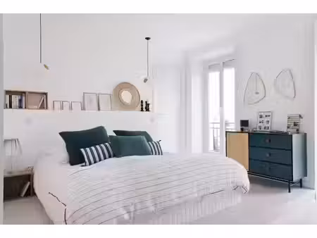 t4 de 79 m² avec loggia et parking – en plein centre-ville