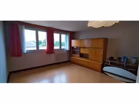 bel appartement de 104 m² proche des commodités à nevers
