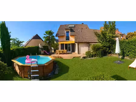 jolie maison rénovée au calme avec piscine !