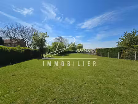 terrain à bâtir 1 000 m² avec allée privée à 10 minutes de