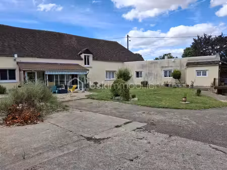 maison ancienne de 304 m² à plessis-saint-jean