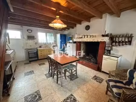 vente maison à créances (50710) : à vendre / 60m² créances