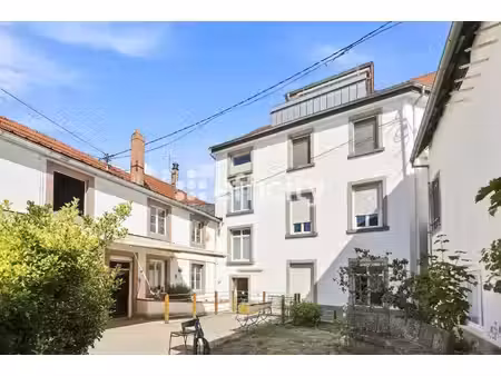 immeuble 17 pièces - 441 m²