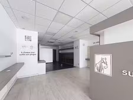 location bureaux et commerces à saint-brieuc (22000) : à louer / 98m² saint-brieuc