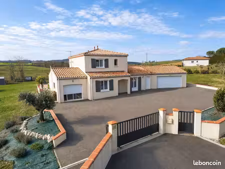 maison contemporaine avec piscine - 5 pièces - 130m2