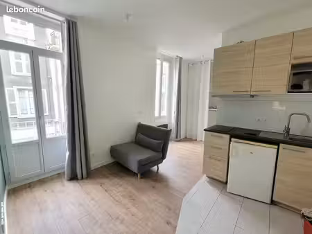 studio la tronche centre avec balcon